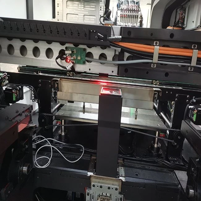 High Accuracy Min.mount 0201 SMT Mounter